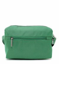 Borsa da viaggio in tessuto verde con superficie texturizzata, forma rettangolare, chiusura con zip superiore e una tasca anteriore con zip.