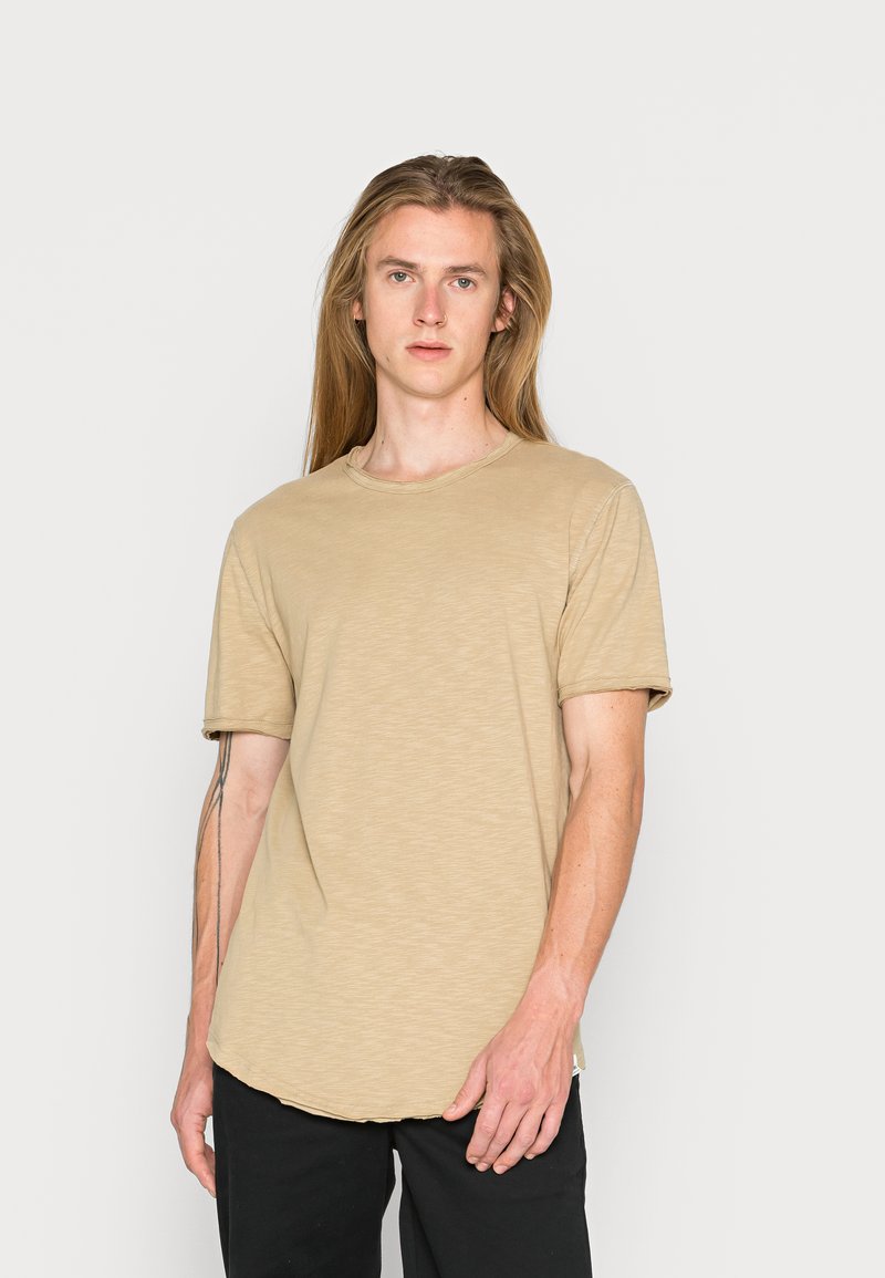 Herren T-Shirts basic | Only & Sons ONSBENNE LIFE LONGY TEE T-Shirt basic chinchilla/braun - SN02803 Herren T-Shirts basic | Only & Sons ONSBENNE LIFE LONGY TEE T-Shirt basic chinchilla/braun - SN02803