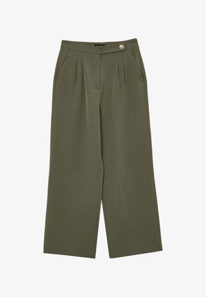 Pantaloni a gamba larga color verde oliva con pieghe frontali, due tasche laterali e un dettaglio decorativo con bottone in vita. Tessuto morbido e leggero.