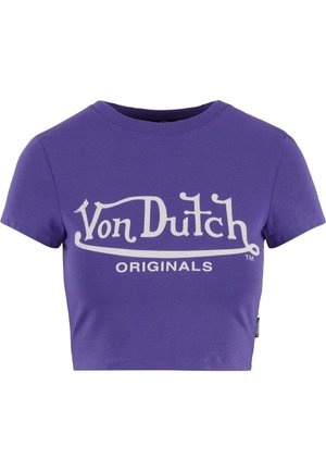 Ljubičasta kratka majica od pamuka s bijelim grafičkim otiskom "Von Dutch" i "ORIGINALS" u podebljanom stiliziranom fontu.