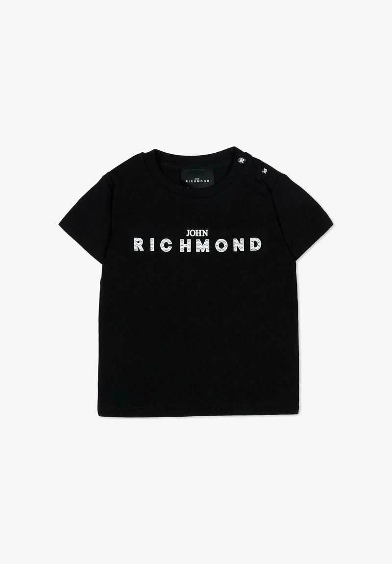 T-shirt bébé noir à manches courtes avec texte blanc "John Richmond" centré et deux petits boutons sur l'épaule gauche pour la fermeture.