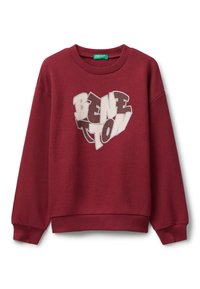 Sudadera de manga larga color burdeos con cuello redondo, con puños y dobladillo acanalados, que presenta un gráfico de "Benetton" en letras en bloque en la parte delantera.