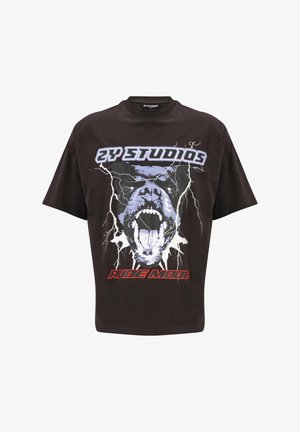 Mustad musta puuvillane T-särk, millel on graafika karjuvast gorillast, sädemete aksendiga; üleval on tekst "ZY STUDIOS" ja all "RIDE MODE" punases värvis.