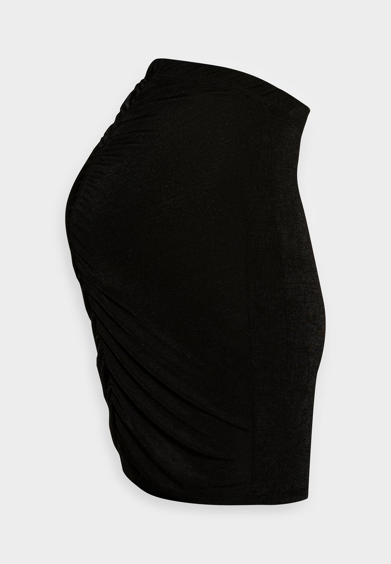 Robe de maternité noire en stretch avec un détail de fronces sur le côté, silhouette ajustée, texture douce et surface lisse.