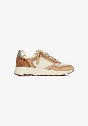 Carmela, ZAPATILLA DE MUJER PLANO - Zapatillas - marron