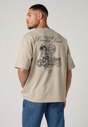 LSE HALF SLEEVE TEE - Potiskana majica - comfort foods vintage khaki body