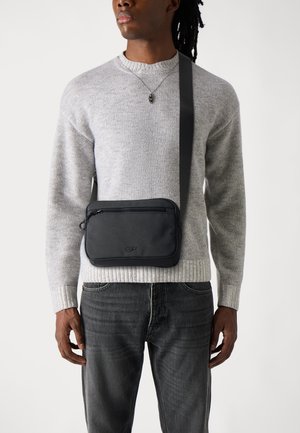 TECH CROSSBODY BAG UNISEX - Sac bandoulière - faded black