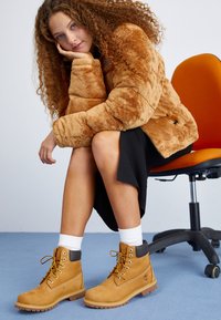 Timberland 6IN PREMIUM BOOT  - Lace-up ankle boots - wheat
