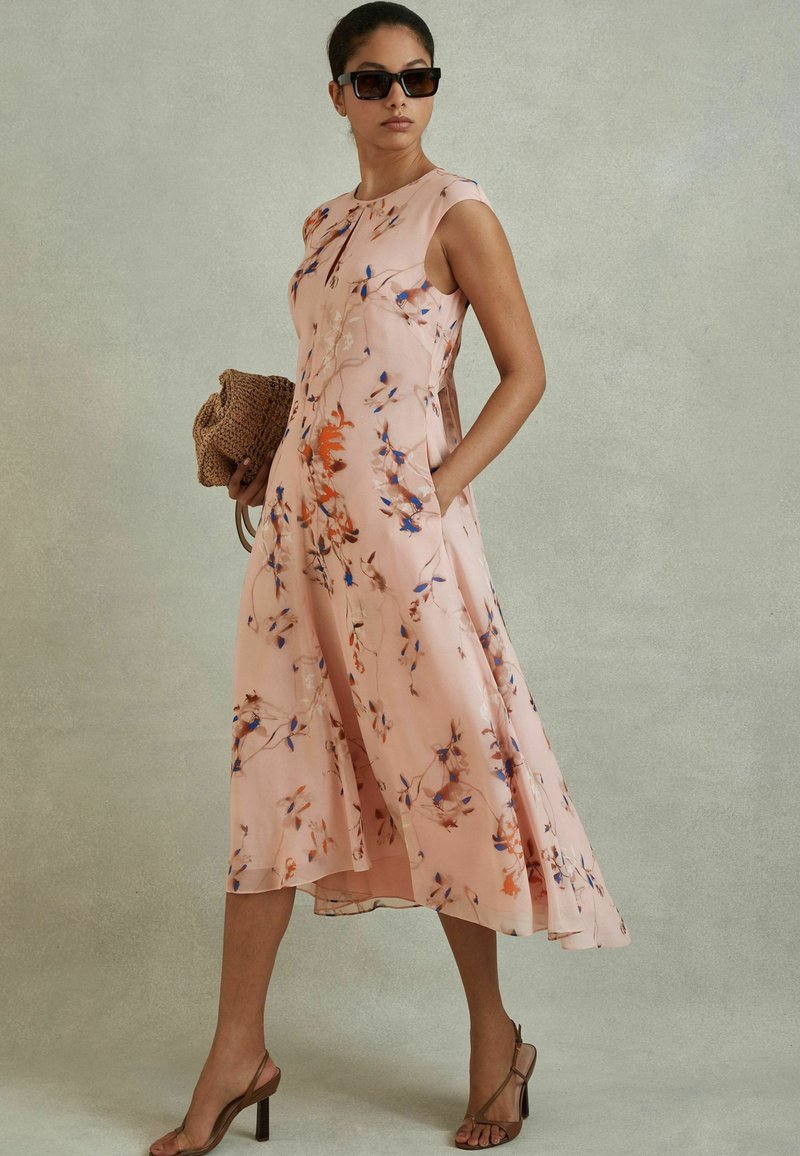 Reiss REGULAR FIT różowy