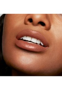 Smashbox BE LEGENDARY PRIME & PLUSH LIPSTICK pomarańczowy