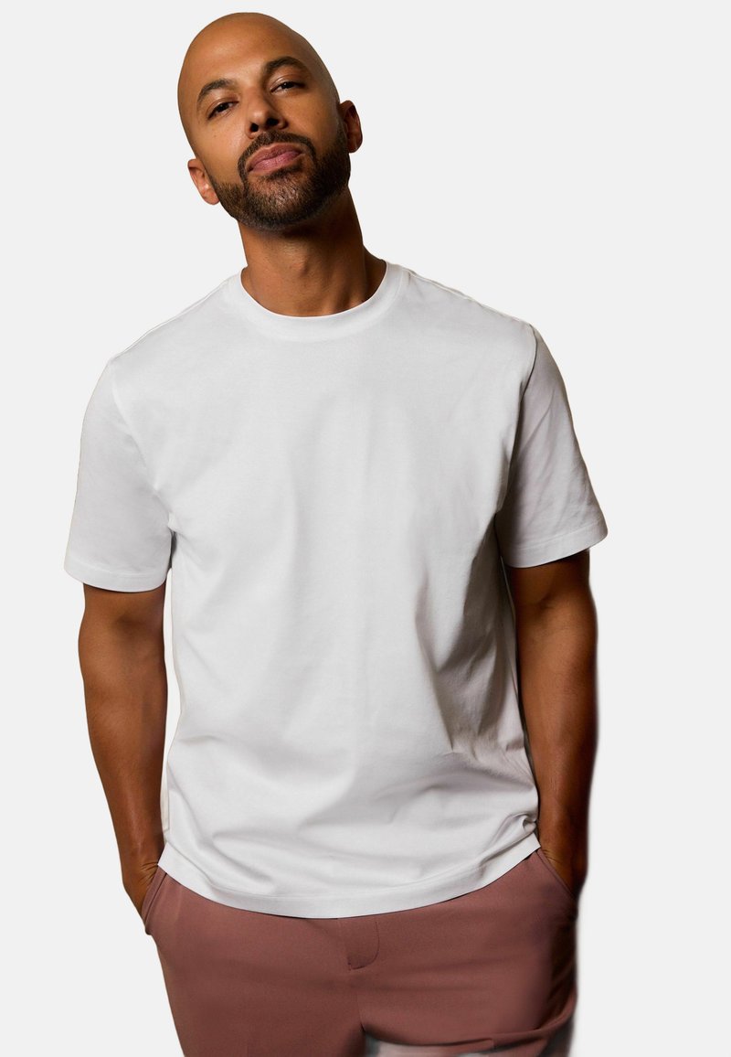 Next REGULAR FIT SIGNATURE SUPIMA  - Basic T-shirt - white