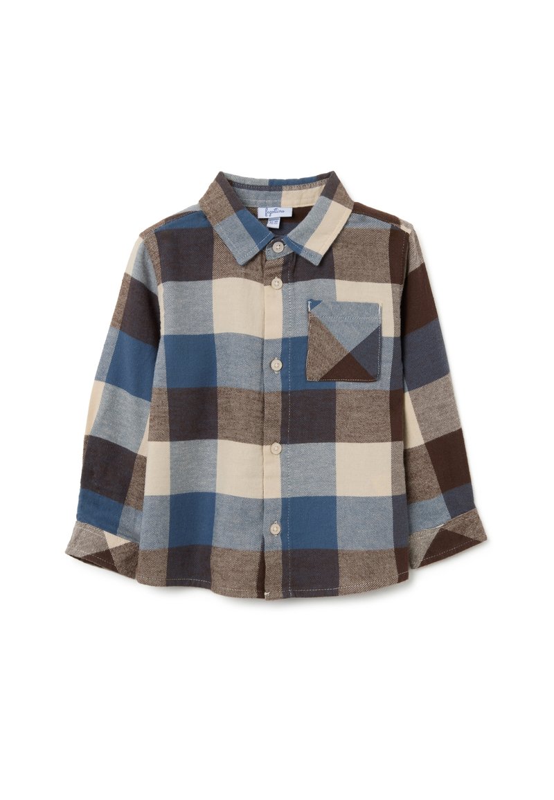 Camisa de franela en cuadros azules, marrones y beige, con mangas largas, cierre de botones y un bolsillo en el pecho. Textura suave con un corte relajado.