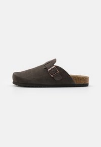 Pier One - LEATHER UNISEX - Slippers - dark brown Thumbnail Image 1