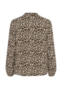 Blouse à imprimé léopard avec une coupe décontractée, des manches longues et un col froncé. La texture du tissu semble lisse, avec une palette de couleurs beige clair et marron.