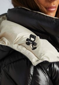 Thumbnail Image 4