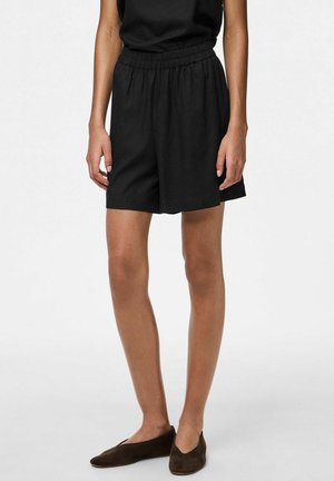 Pieces Short - black