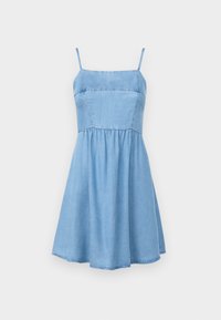 Robe en denim bleu clair avec des bretelles fines, un corsage ajusté et une jupe évasée. Comprend un décolleté carré et un détail de taille froncée.