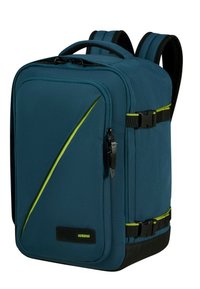 Zaino in tessuto blu dal design slanciato, con maniglia superiore, spallacci regolabili e una striscia di accento verde. Chiusure con zip sui compartimenti.