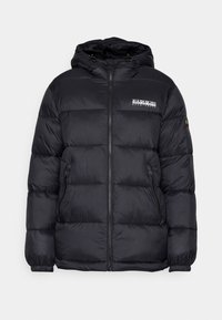 Doudoune noire avec capuche, fermeture éclair frontale, poches zippées, poignets élastiques et petit logo blanc sur la poitrine gauche.
