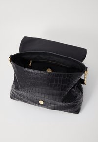 Love Moschino Kabelka - black