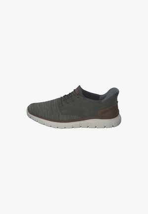 Sneaker da uomo in tessuto e camoscio verde scuro. Presenta una tomaia testurizzata, dettagli marroni, lacci e una suola in gomma bianca testurizzata.