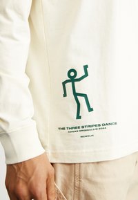 adidas Originals FASHION - Long sleeved top - cream white