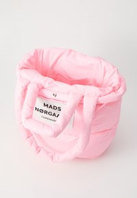 Mads Nørgaard PILLOW BAG - Torba za nakupovanje - cotton candy