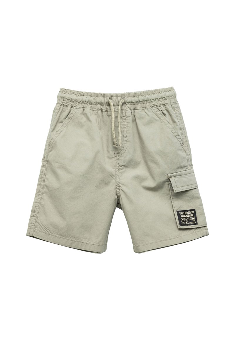 Bermudas beige de cargo fabricadas en algodón, con cintura elástica y cordón, bolsillos laterales y un parche en la pierna izquierda.