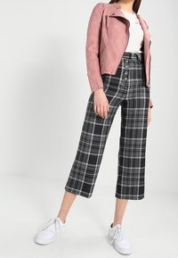 ONLY Imitatieleren jas - light pink