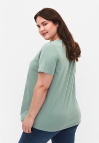 Zizzi Jednoduché tričko - chinois green