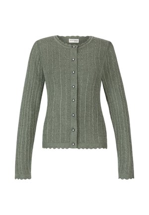 Grüne Strickjacke mit Zopfmuster, geschwungenen Kanten, langen Ärmeln und Perlenknöpfen vorne.