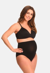 Set di reggiseno per maternità neri e slip a vita alta realizzati in tessuto morbido e elasticizzato. Design a V con spalline regolabili per comfort e vestibilità.