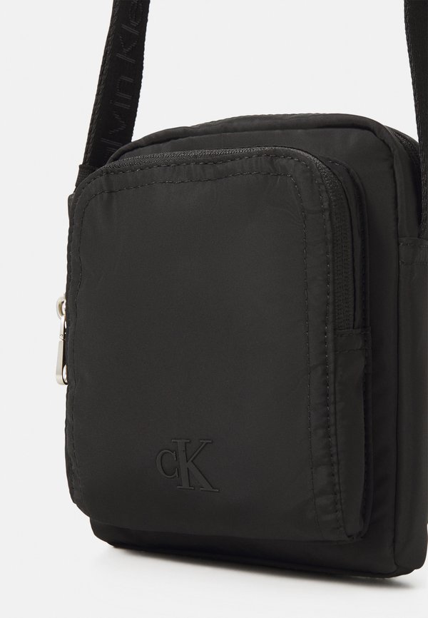 ULTRALIGHT REPORTER - Cross body bag4