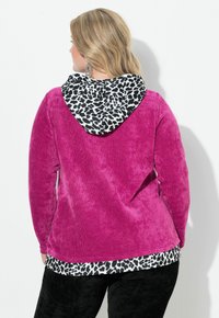 MIAMODA KAPUZEN, FLAUSCH, LEO-DETAILS - Felpa con cappuccio - dark hollyhock