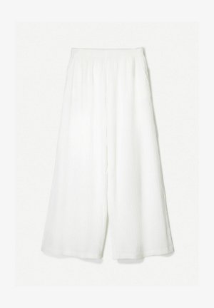 Szerokie spodnie w kolorze białym, wykonane z teksturowanej tkaniny. Projekt cechuje się wysokim stanem i swobodnym krojem bez widocznych zapięć.