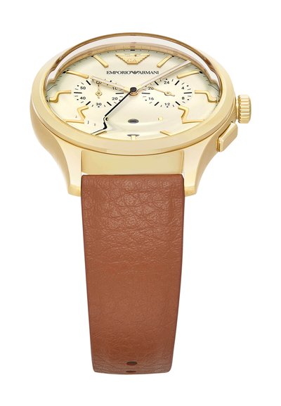 Goldfarbene Emporio Armani Uhr mit beigem Zifferblatt, schwarzen Zeigern und braunem Lederarmband. Zu den Merkmalen gehören Chronographen-Subdials und strukturierte Zifferblattanzeigen.