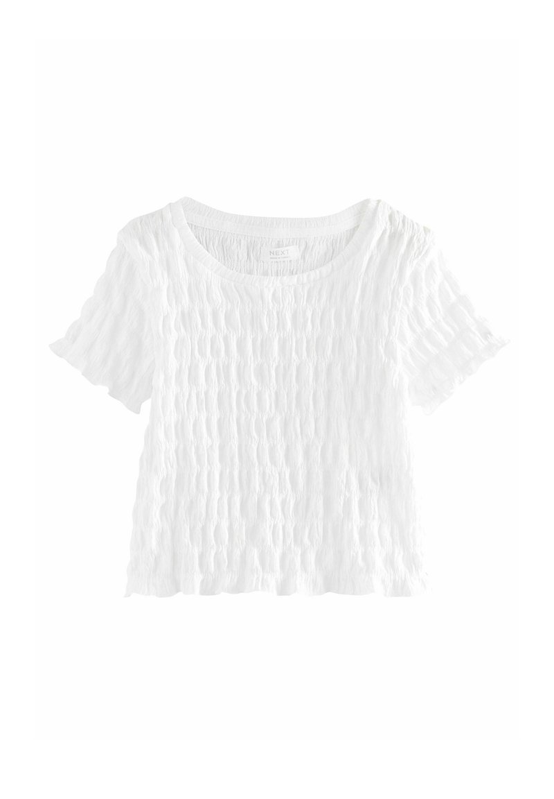 Witte top met korte mouwen van textuur, gekreukt stof. Heeft een ronde halslijn en zachte, geplooide randen op de mouwen voor een relaxed fit.