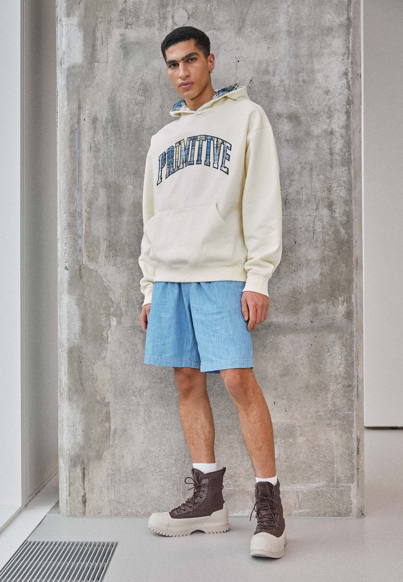 converse jeans shorts