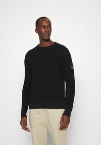 Calvin Klein Jeans - BADGE EASY SWEATER - Jumper - black Thumbnail Image 1