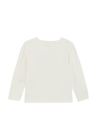 Langärmliges weißes Oberteil mit Rundhalsausschnitt, das mit gerafften Puffärmeln und einer glatten, weichen Textur versehen ist. Minimale Markenkennzeichnung auf der Rückseite.