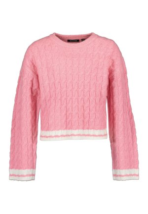 Różowy sweter z dzianiny warkoczowej z białymi i różowymi prążkowanymi ściągaczami na mankietach i dole, długimi rękawami oraz okrągłym dekoltem.