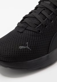 Puma Chaussures de running sur route - black