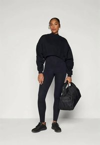 Fabletics WEEKEND CROPPED - Melegítőfelső - black