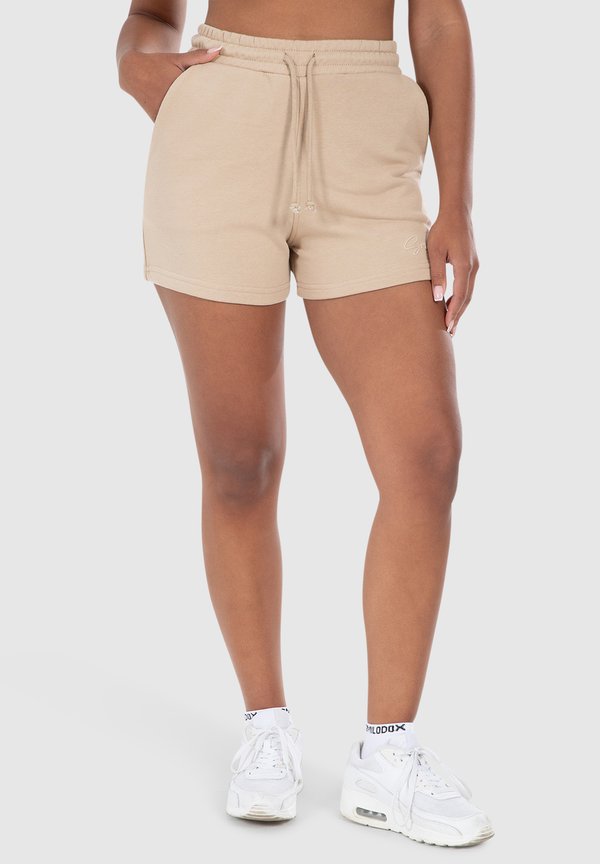 FAYNE - Kurze Sporthose - creme