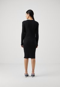 Vero Moda Petite VMLAVENDER O NECK DRESS - Trikoomekko - black
