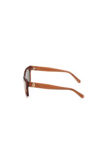 Ochelari de soare din acetat maro, cu lentile gri și detalii subțiri, stripe pe brațe. Prezintă un accent cu logo pe lateral.