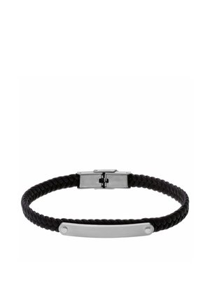 Bracelet en cuir tressé noir avec une plaque et un fermoir en métal argenté, présenté sur un fond blanc uni.