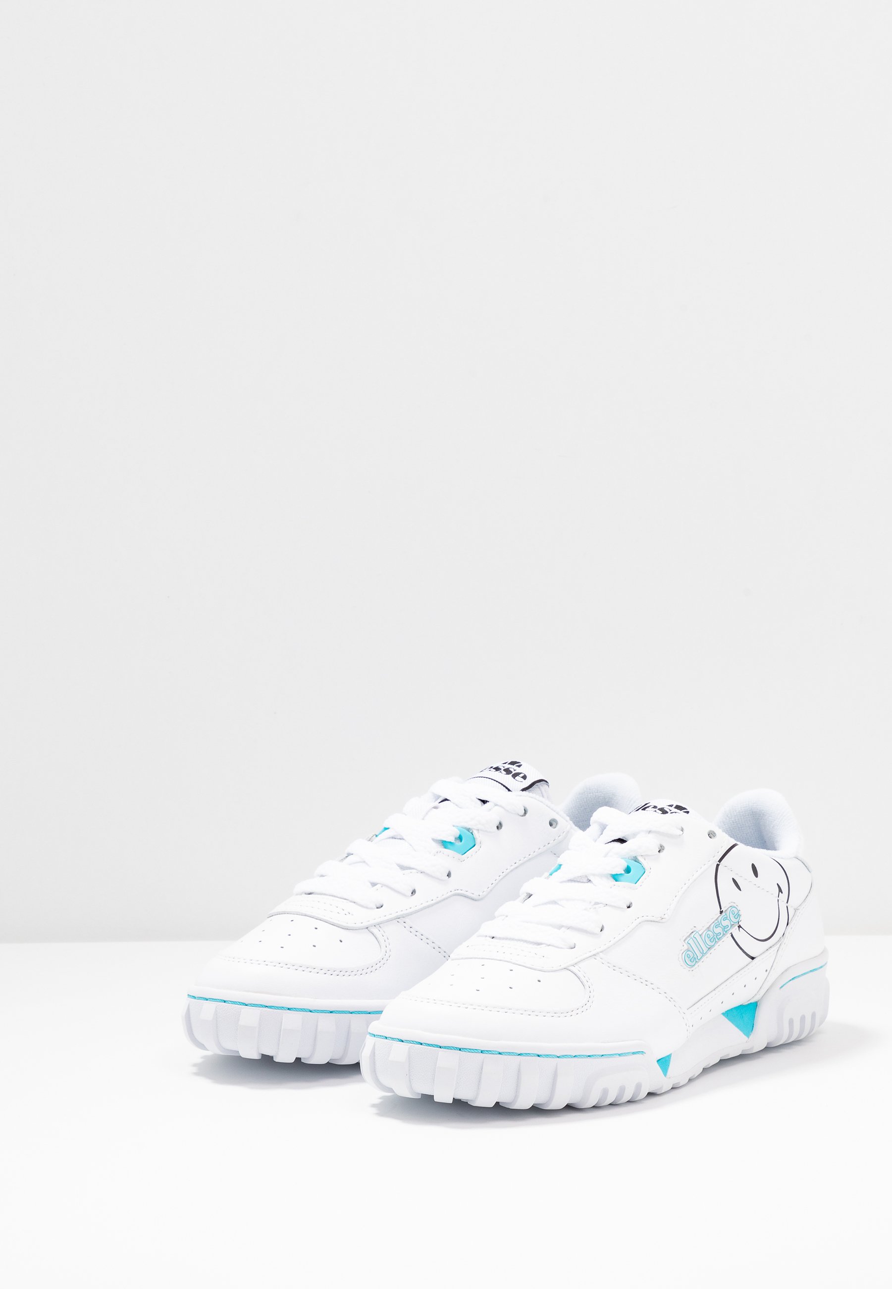Ellesse SMILEY X TANKER Joggesko whitesilverblue Ellesse SMILEY X TANKER Joggesko whitesilverblue