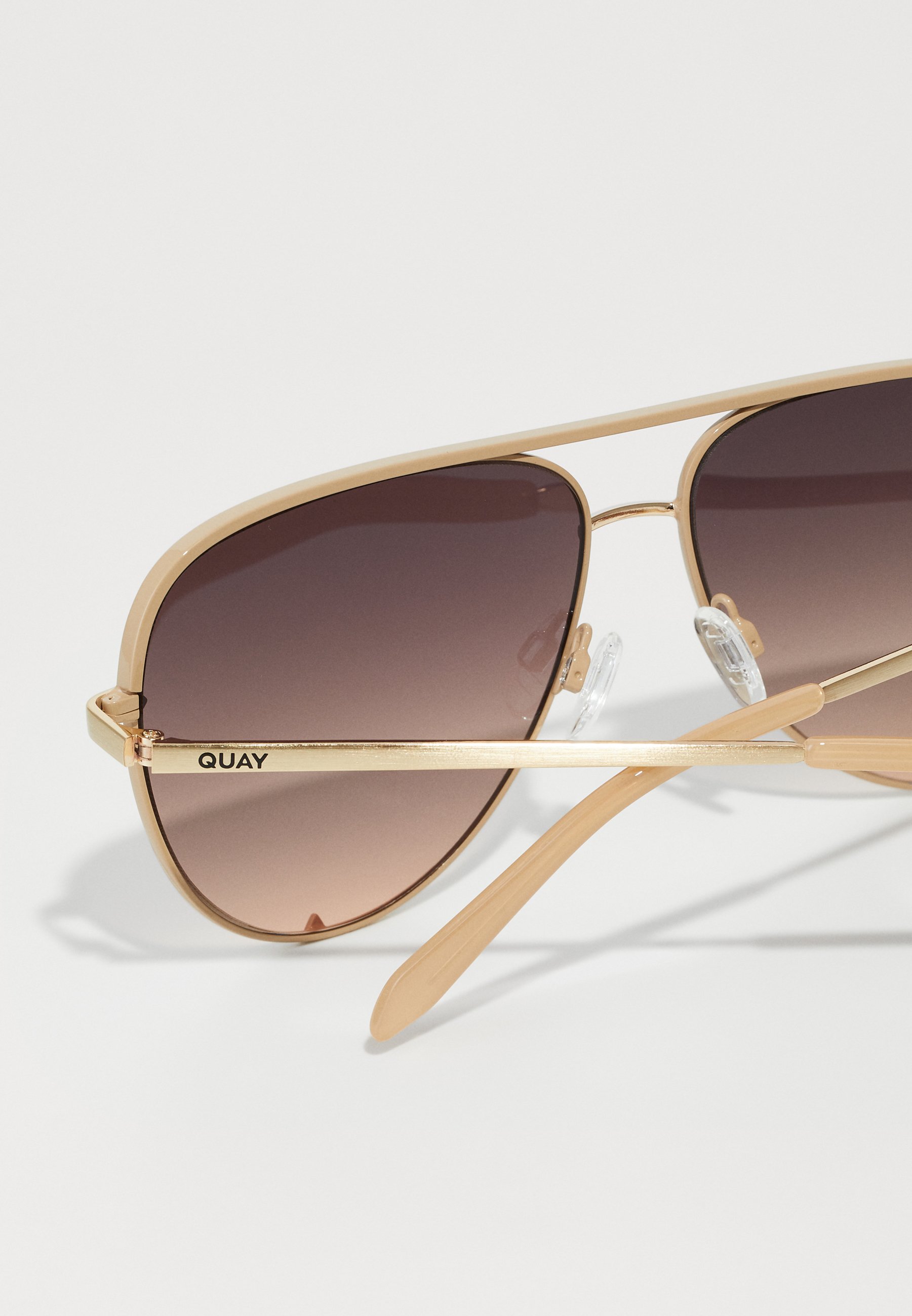 QUAY AUSTRALIA HIGH KEY EXTRA LARGE - Sunglasses - chamomile/dark