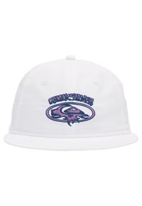 Weiße Flachkappe mit mehrfarbigem gesticktem Logo und lila Akzenten. Glatte Stoffoberfläche, Sechs-Panel-Design und Snapback-Verschluss.